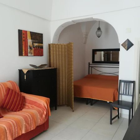 Vico Anglani Guest House ออสตูนี ภายนอก รูปภาพ