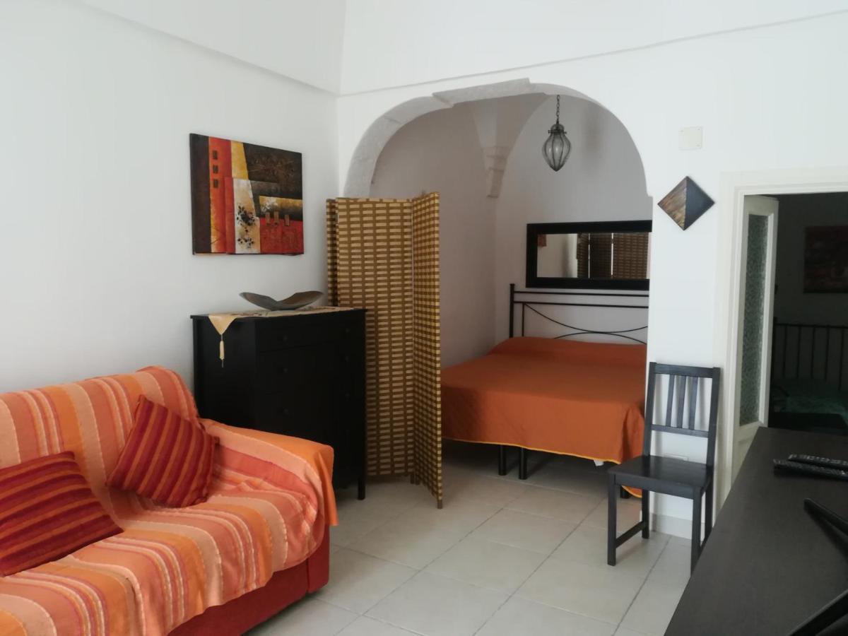 Vico Anglani Guest House ออสตูนี ภายนอก รูปภาพ